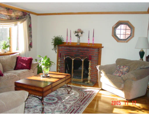 96 Plymouth Road Bellingham, MA 02019 - Photo 3 of 7 Gallery Image 3