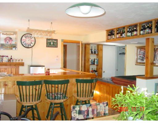 96 Plymouth Road Bellingham, MA 02019 - Photo 4 of 7 Gallery Image 4
