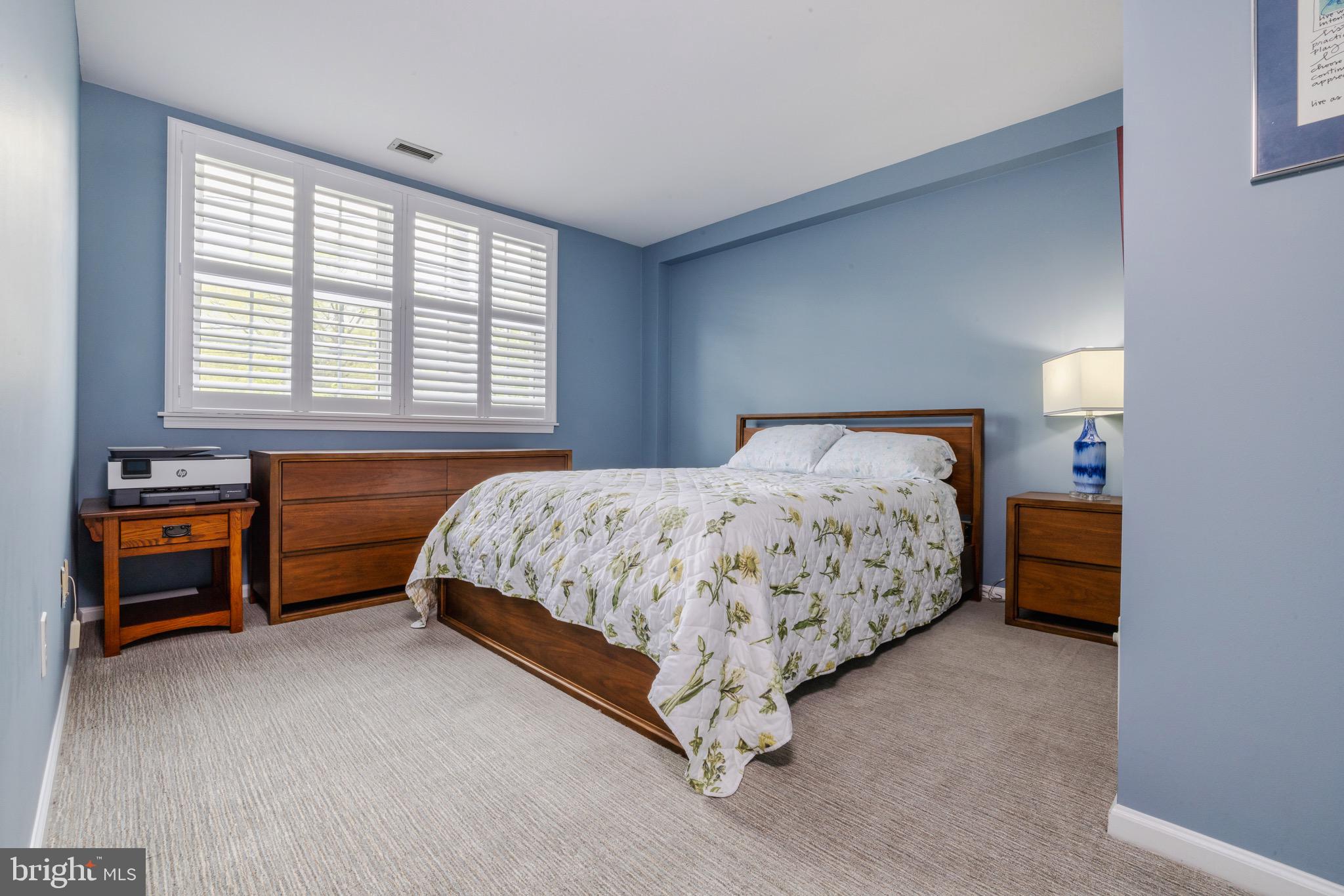 107 Haddonfield Cmns Haddonfield, NJ 08033 - Photo 12 of 26 Bedroom