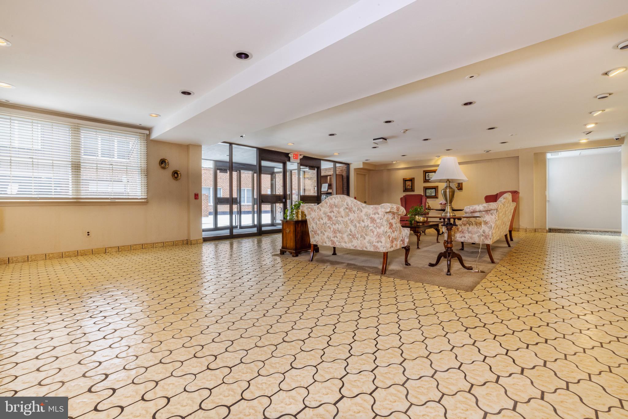 107 Haddonfield Cmns Haddonfield, NJ 08033 - Photo 18 of 26 Main Lobby