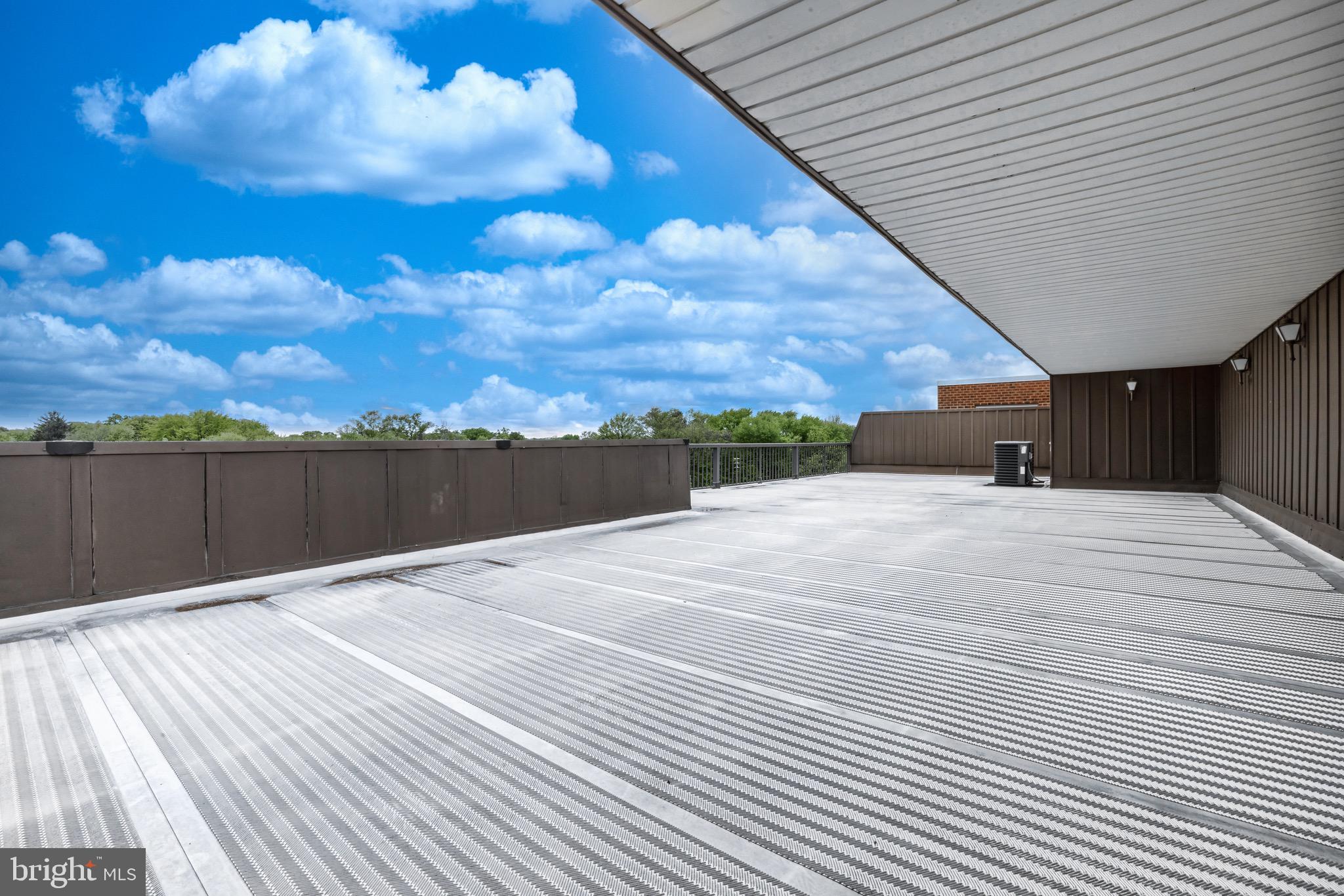 107 Haddonfield Cmns Haddonfield, NJ 08033 - Photo 25 of 26 Roof Top Patio