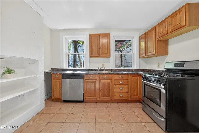 $249,000 | 98 Livingston Avenue, Albany, NY 12207