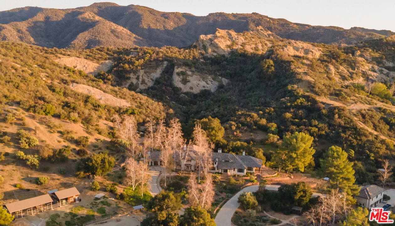 2662 Santa Maria Road Topanga, CA 90290 - Photo 13 of 53