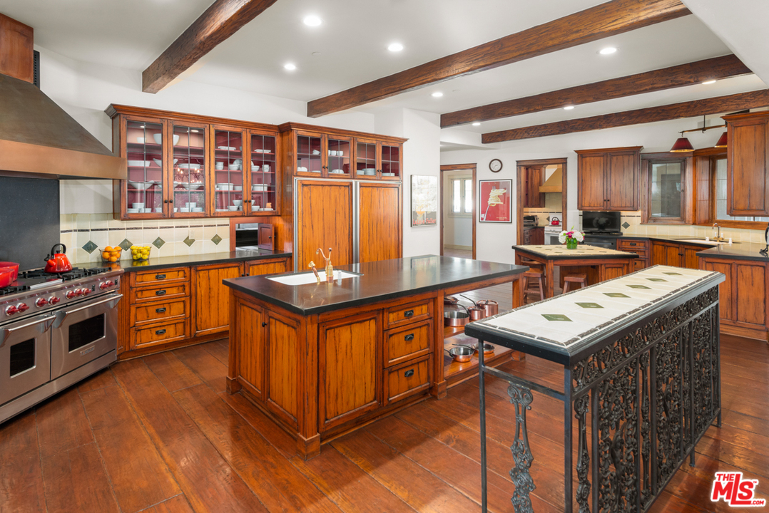 2662 Santa Maria Road Topanga, CA 90290 - Photo 15 of 53