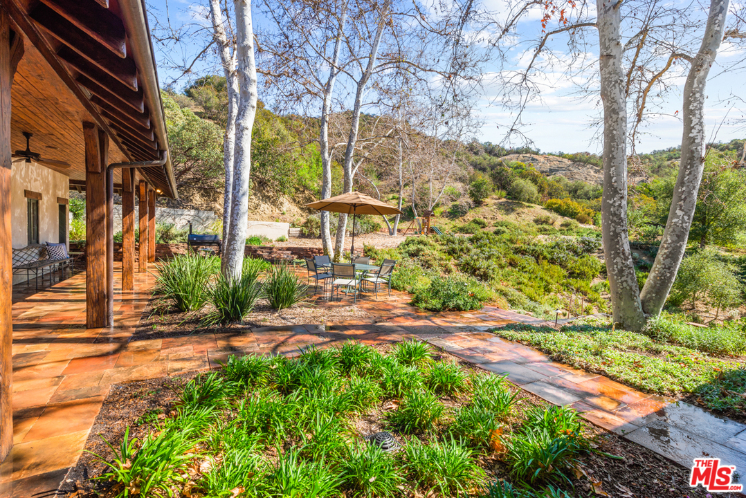 2662 Santa Maria Road Topanga, CA 90290 - Photo 29 of 53