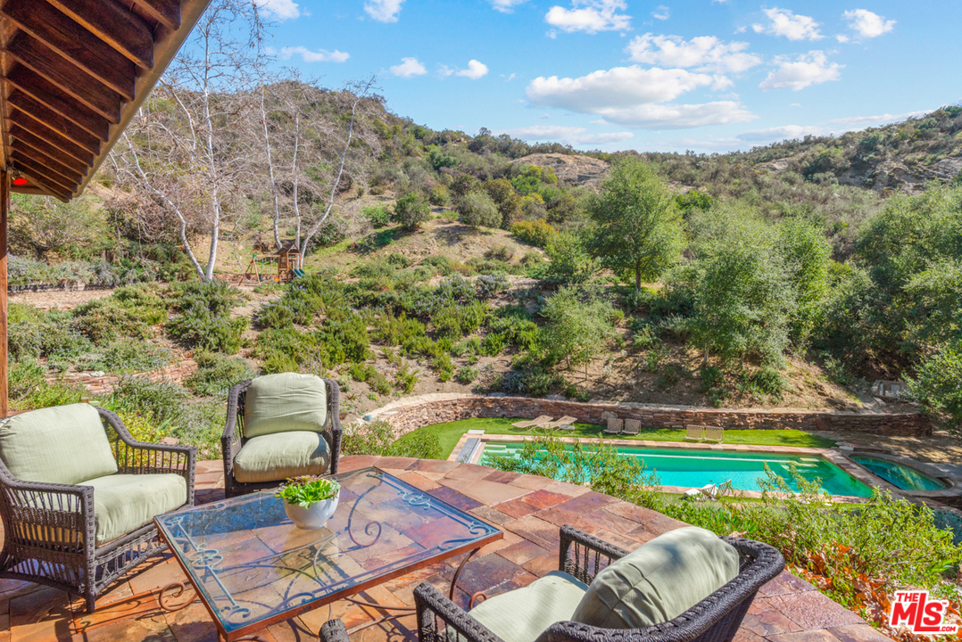 2662 Santa Maria Road Topanga, CA 90290 - Photo 31 of 53