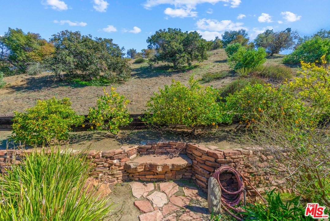 2662 Santa Maria Road Topanga, CA 90290 - Photo 33 of 53