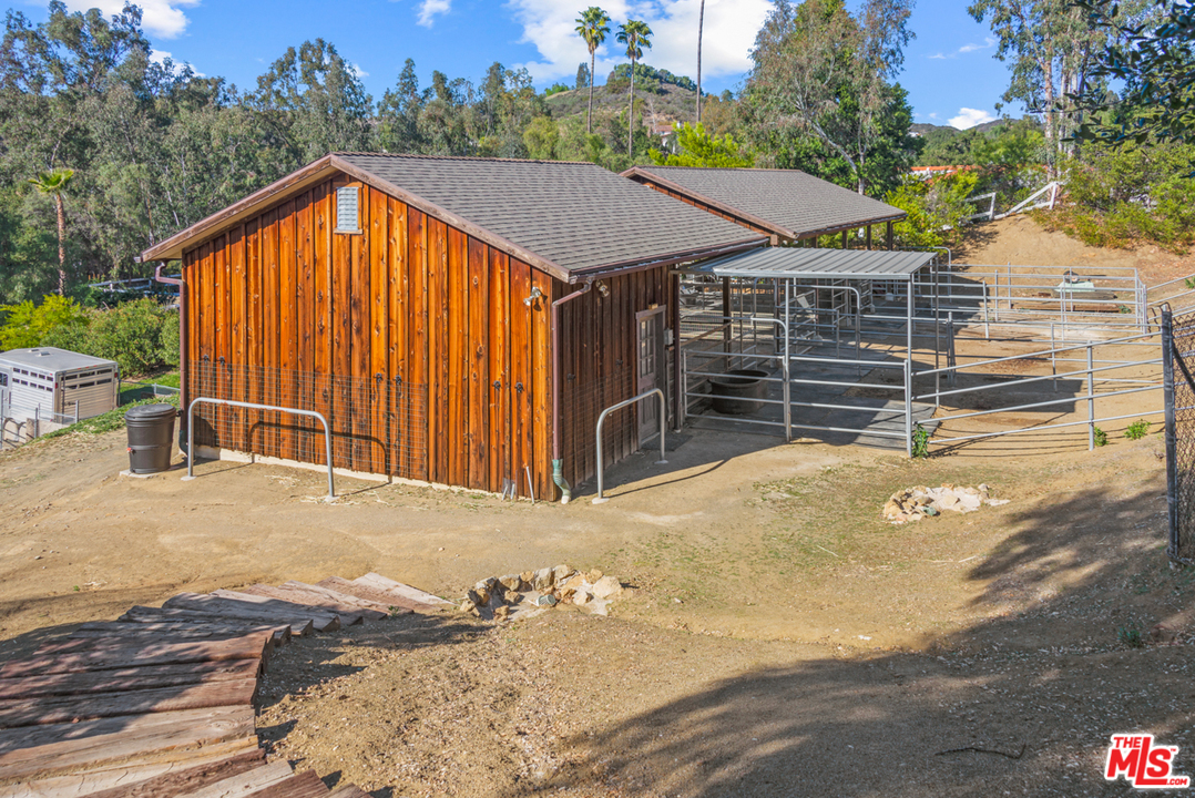 2662 Santa Maria Road Topanga, CA 90290 - Photo 36 of 53