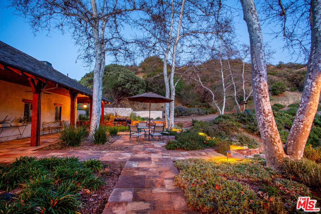 2662 Santa Maria Road Topanga, CA 90290 - Photo 48 of 53