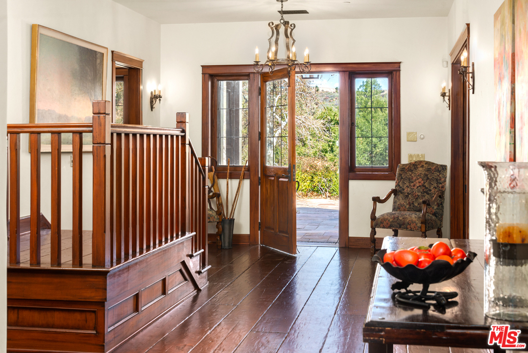 2662 Santa Maria Road Topanga, CA 90290 - Photo 6 of 53