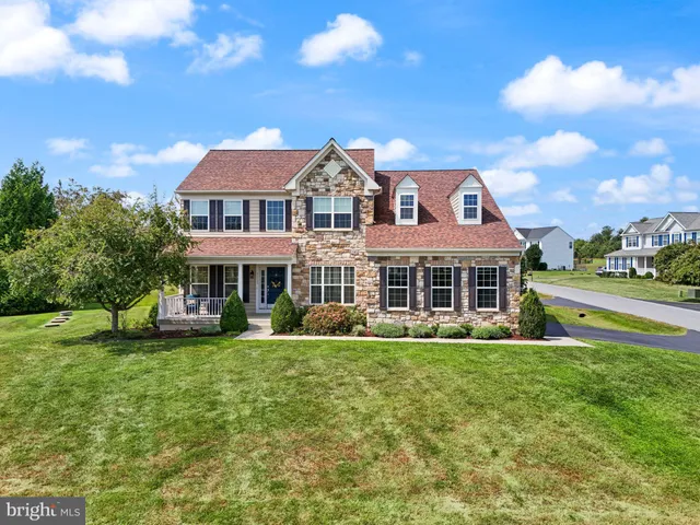$1,049,900 | 36483 Winding Oak Place, Purcellville, VA 20132