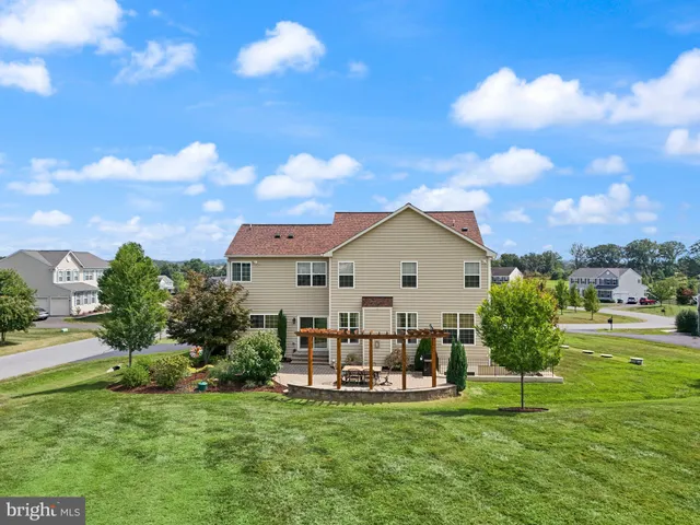 $1,095,000 | 36483 Winding Oak Place, Purcellville, VA 20132
