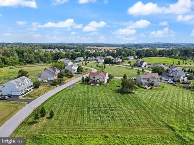 $1,095,000 | 36483 Winding Oak Place, Purcellville, VA 20132