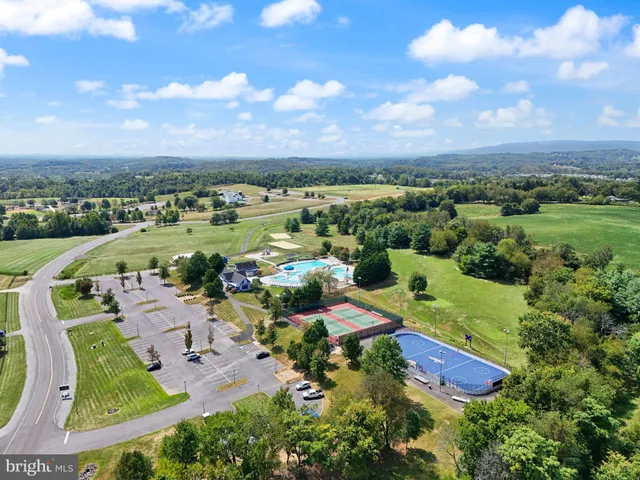 $1,095,000 | 36483 Winding Oak Place, Purcellville, VA 20132