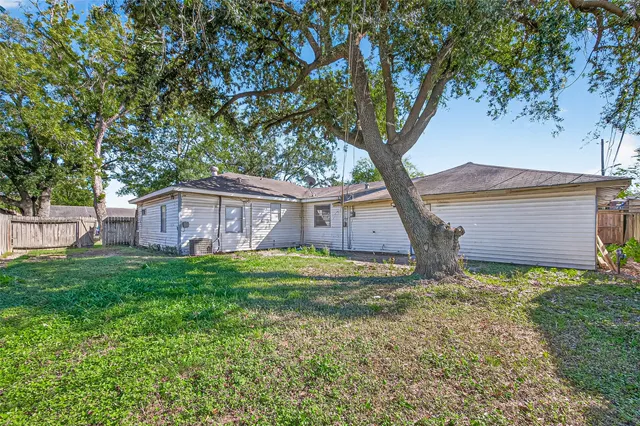 $225,000 | 14205 Stoneshire Street, Houston, TX 77060