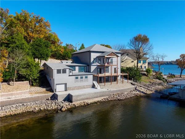 $775,000 | 8 County Road W-12T, Rocky Mount, MO 65072