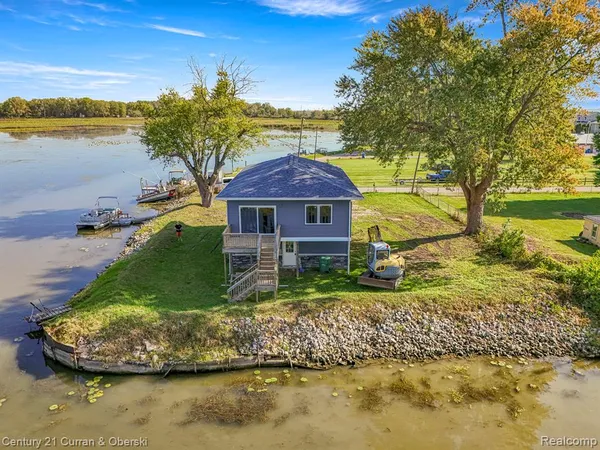 $299,900 | 6809 Lakeshore Drive, Newport, MI 48166