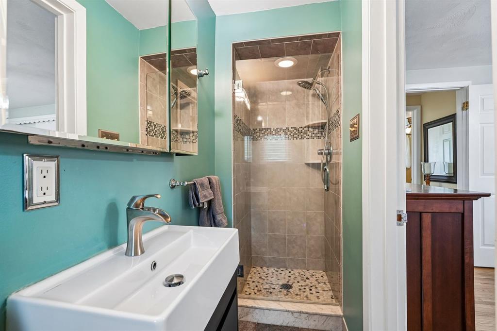 3741 Margate Road Pittsburgh, PA 15221 - Photo 19 of 36