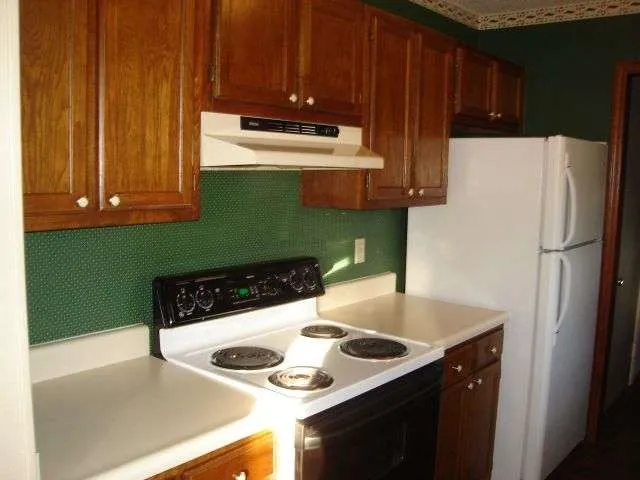 $2,295 | 6745 Alan-A-Dale Trail, Unit 9, Tallahassee, FL 32309