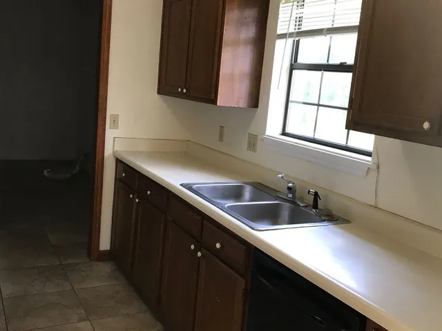 $2,295 | 6745 Alan-A-Dale Trail, Unit 9, Tallahassee, FL 32309