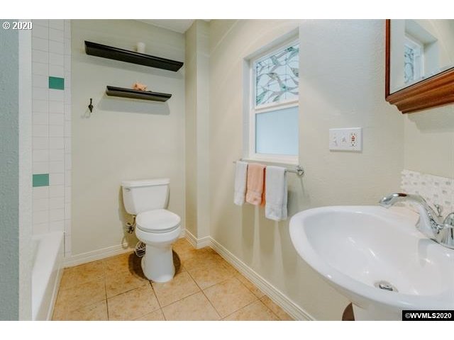 255 Cleveland Street Lebanon, OR 97355 - Photo 14 of 32 Gallery Image 14