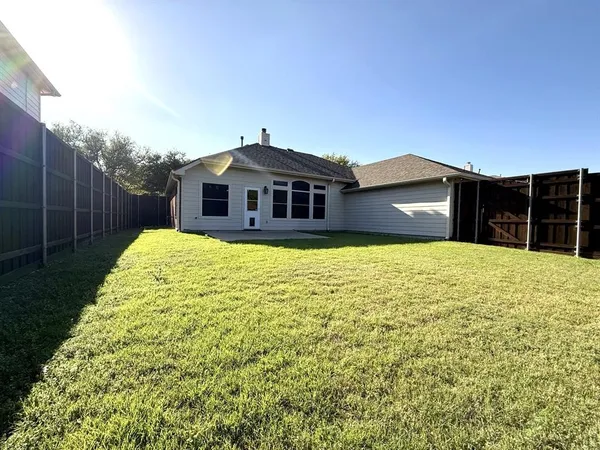 $2,450 | 1564 Bradford Trace Drive, Allen, TX 75002