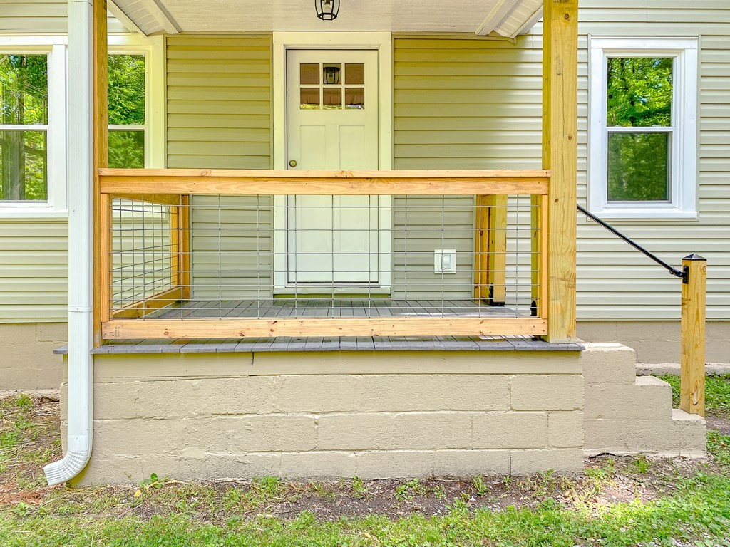 147 Little Emory Rd Lane Harriman, TN 37748 - Photo 2 of 40 Gallery Image 2