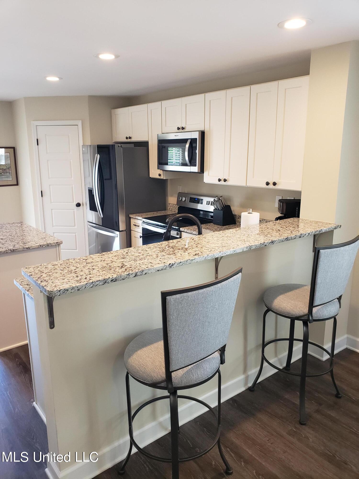 69 East Valley Street Hernando, MS 38632 - Photo 16 of 55 Kitchen