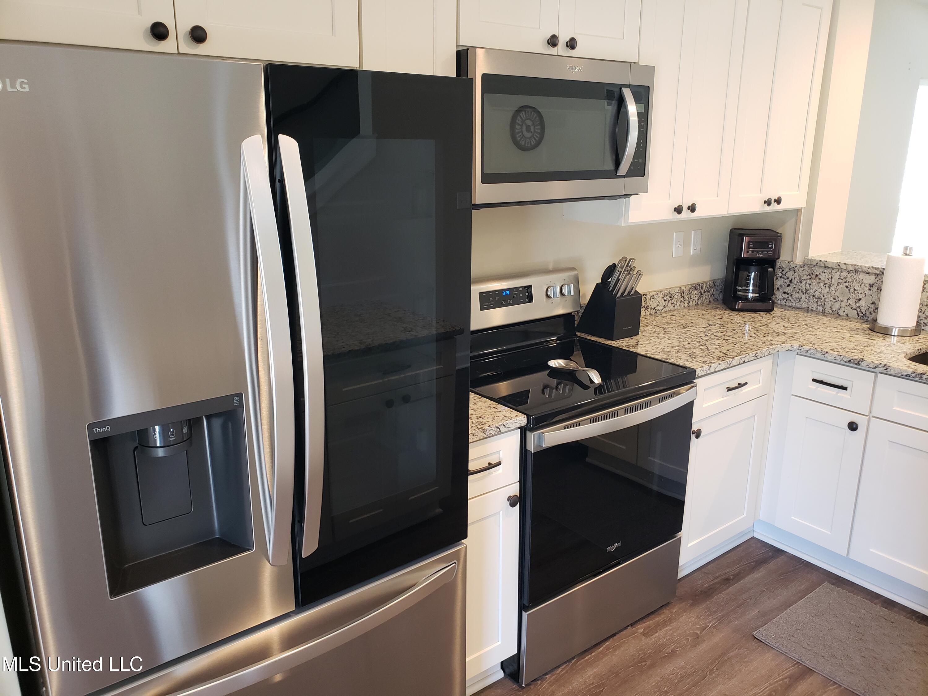 69 East Valley Street Hernando, MS 38632 - Photo 18 of 55 Kitchen