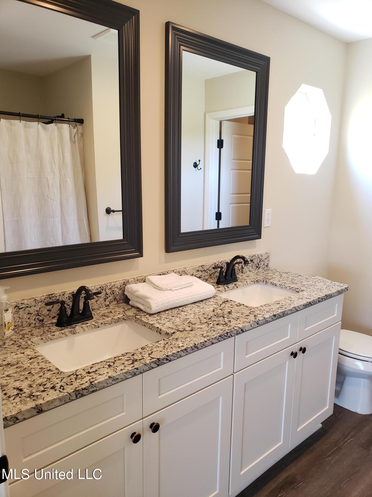 69 East Valley Street Hernando, MS 38632 - Photo 42 of 55 Master Bathroom