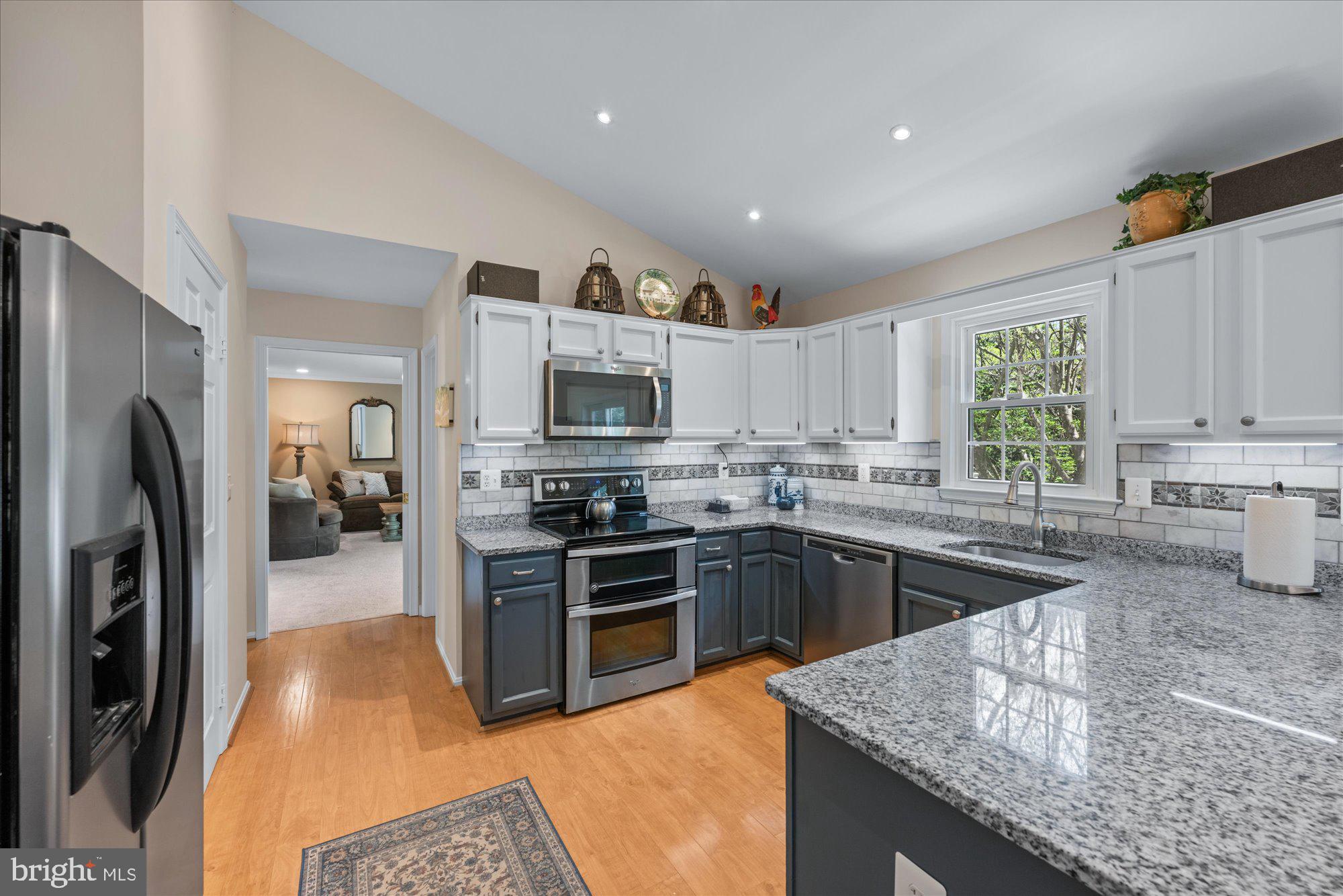 16113 Orchard Grove Road Gaithersburg, MD 20878 - Photo 11 of 31