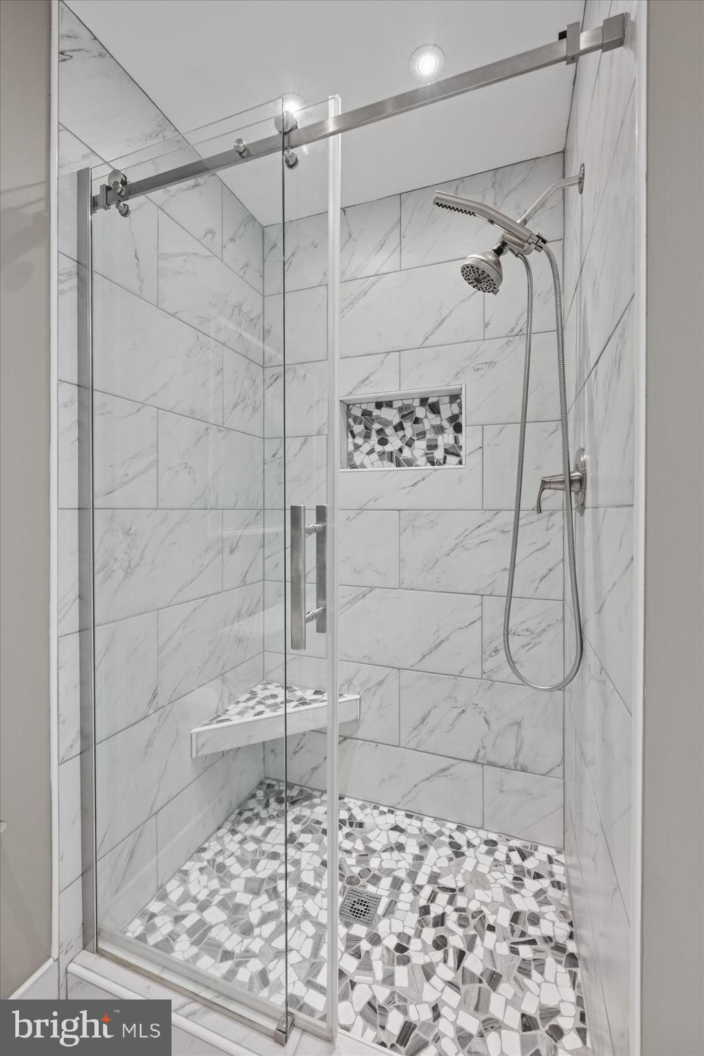 16113 Orchard Grove Road Gaithersburg, MD 20878 - Photo 20 of 31