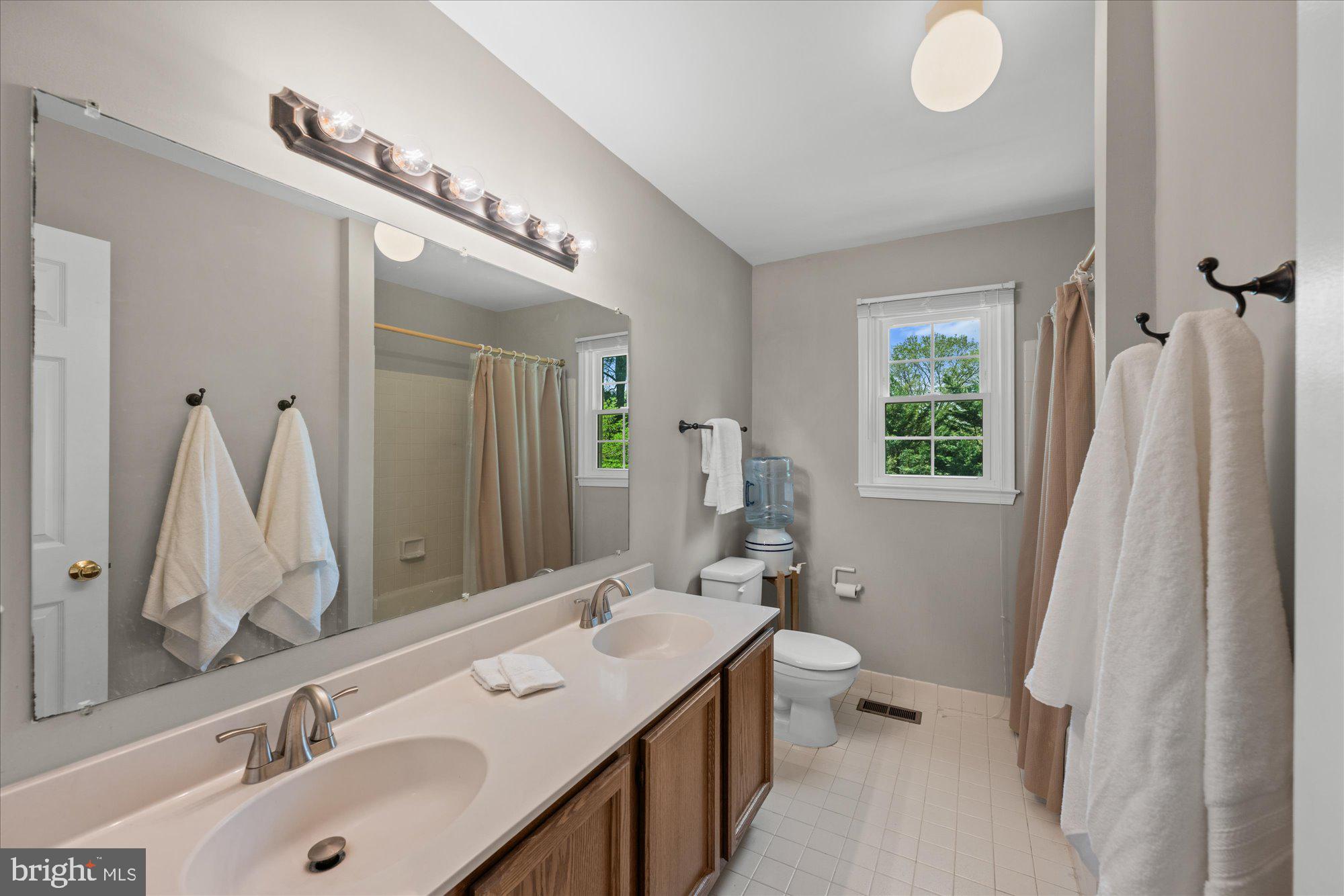 16113 Orchard Grove Road Gaithersburg, MD 20878 - Photo 22 of 31