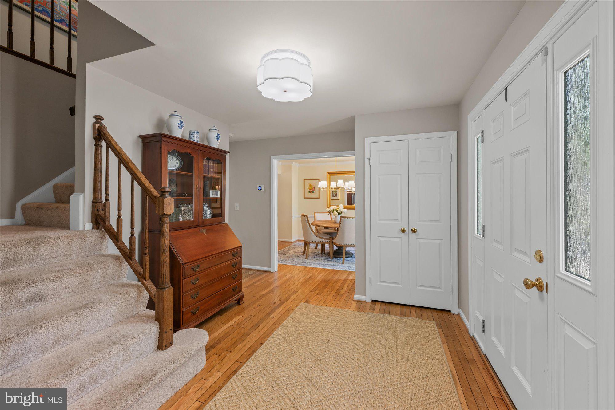 16113 Orchard Grove Road Gaithersburg, MD 20878 - Photo 4 of 31