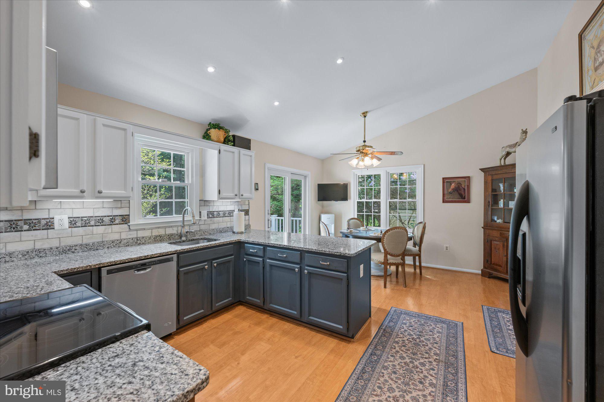 16113 Orchard Grove Road Gaithersburg, MD 20878 - Photo 9 of 31