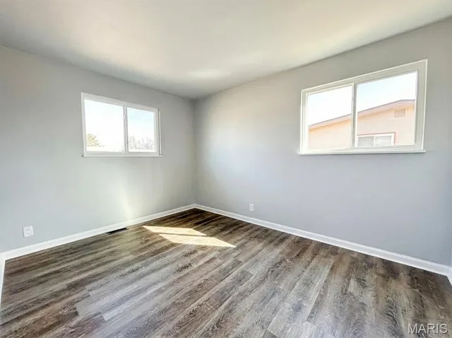 $185,000 | 670 Starlet Drive, Florissant, MO 63031