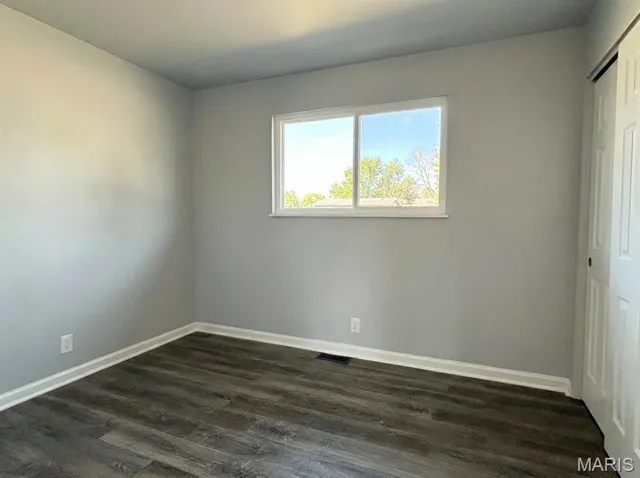 $185,000 | 670 Starlet Drive, Florissant, MO 63031