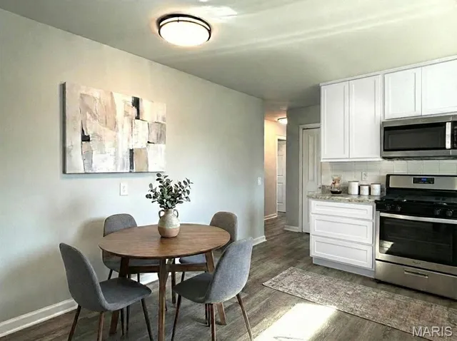 $185,000 | 670 Starlet Drive, Florissant, MO 63031