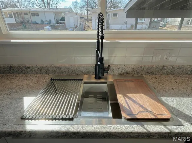 $185,000 | 670 Starlet Drive, Florissant, MO 63031