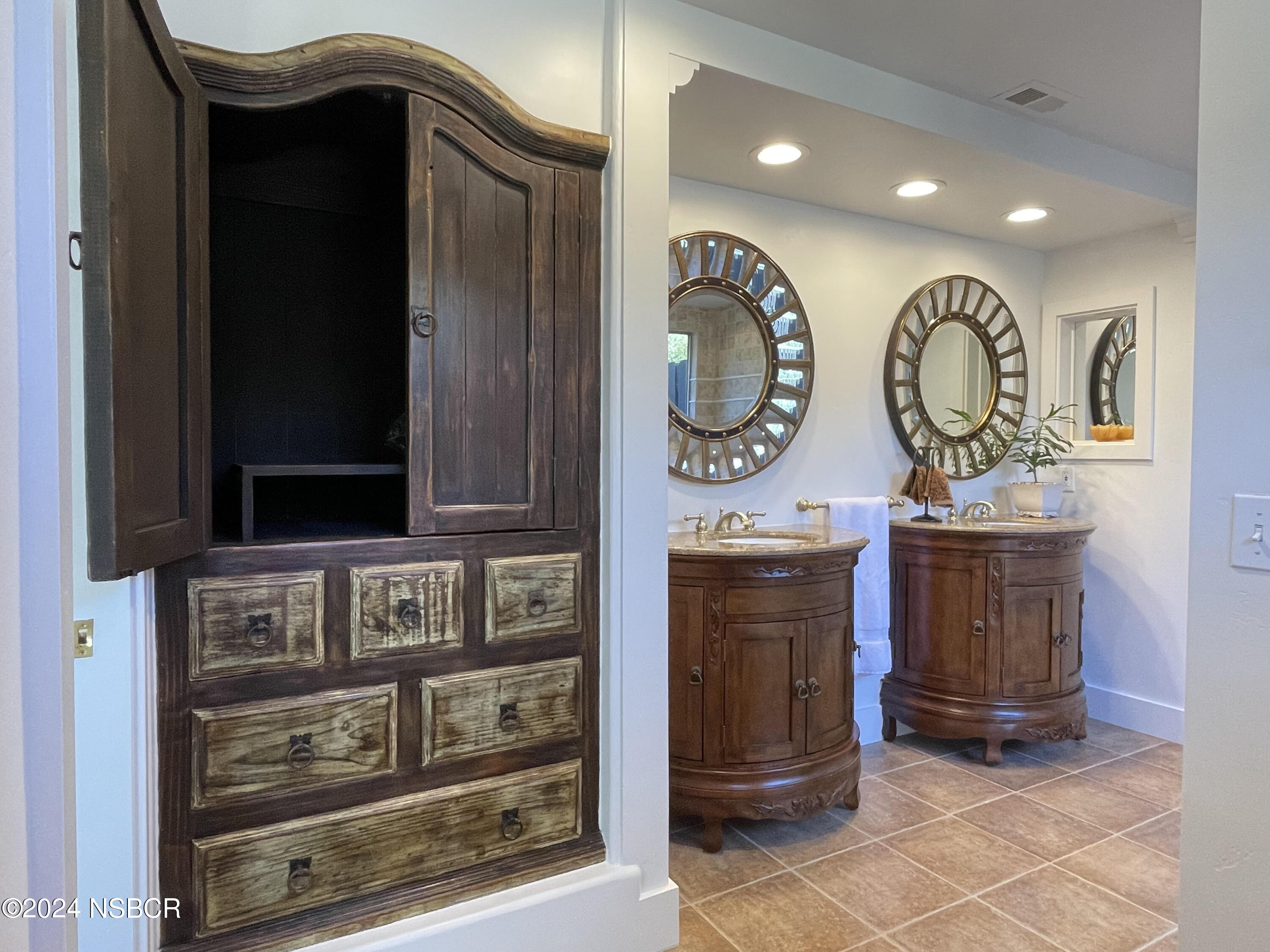 1265 Stallcup Lane Lompoc, CA 93436 - Photo 21 of 38 #14 Prim bath linnen closet