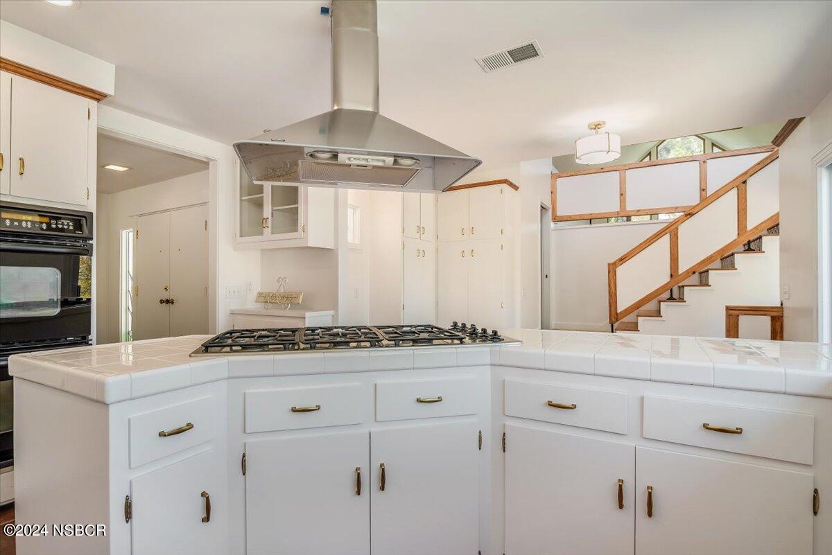 1265 Stallcup Lane Lompoc, CA 93436 - Photo 8 of 38 #5 modern kitchen