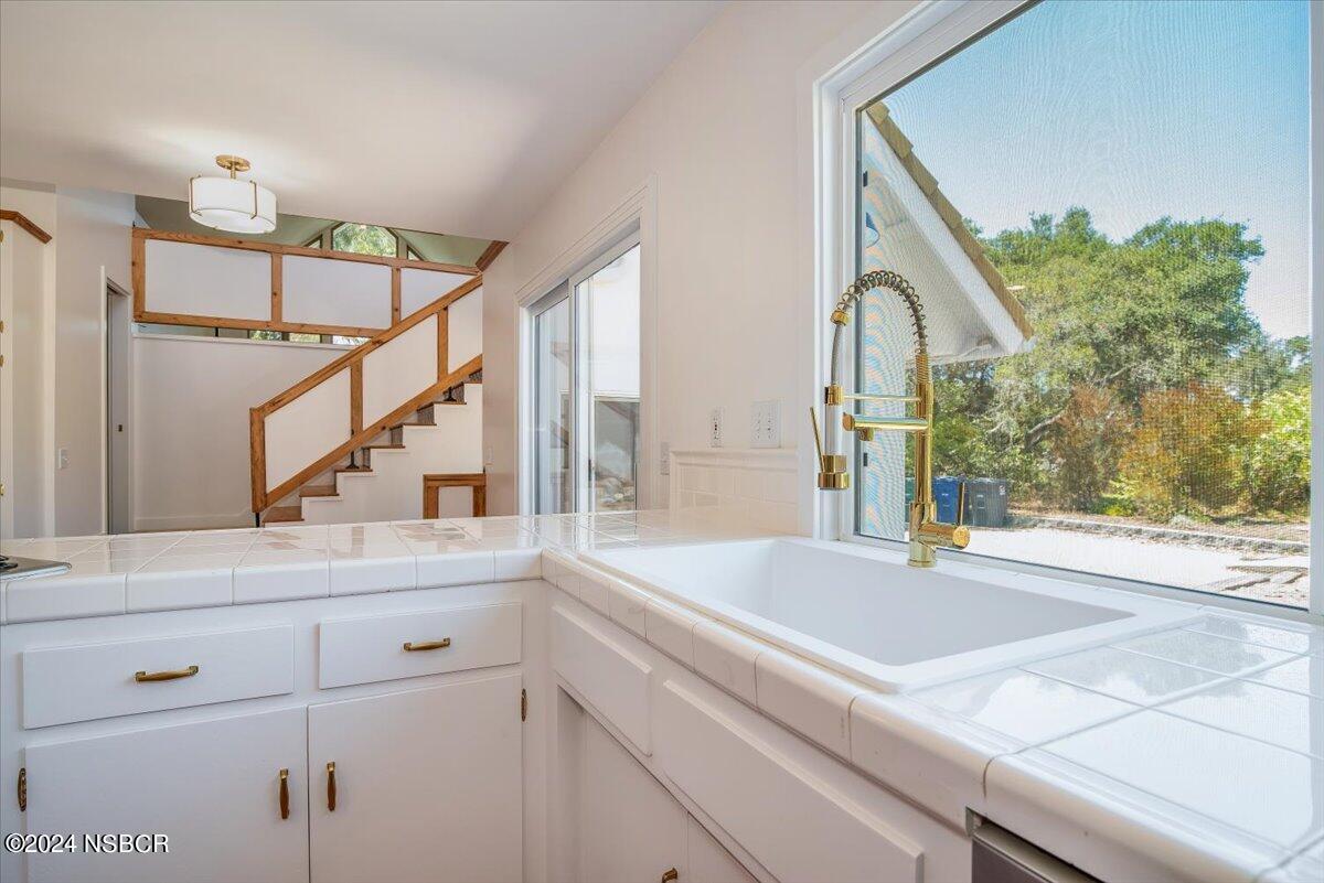 1265 Stallcup Lane Lompoc, CA 93436 - Photo 10 of 38 #7 Ceramic Sink