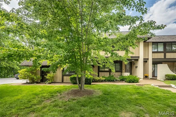 $289,900 | 2613 Hampton Road, St. Charles, MO 63303