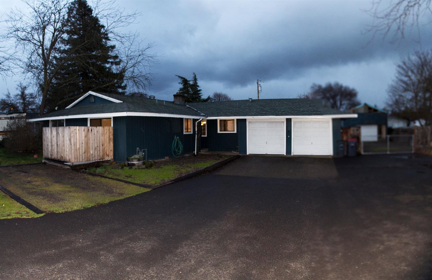 174 De Hague Road Medford, OR 97501 - Photo 1 of 5 Primary Photo