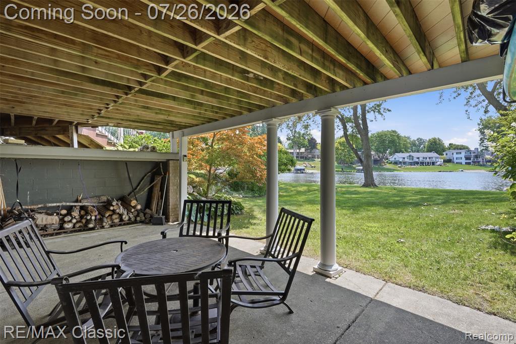 3500 Raftwood Commerce Township, MI 48382 - Photo 11 of 63