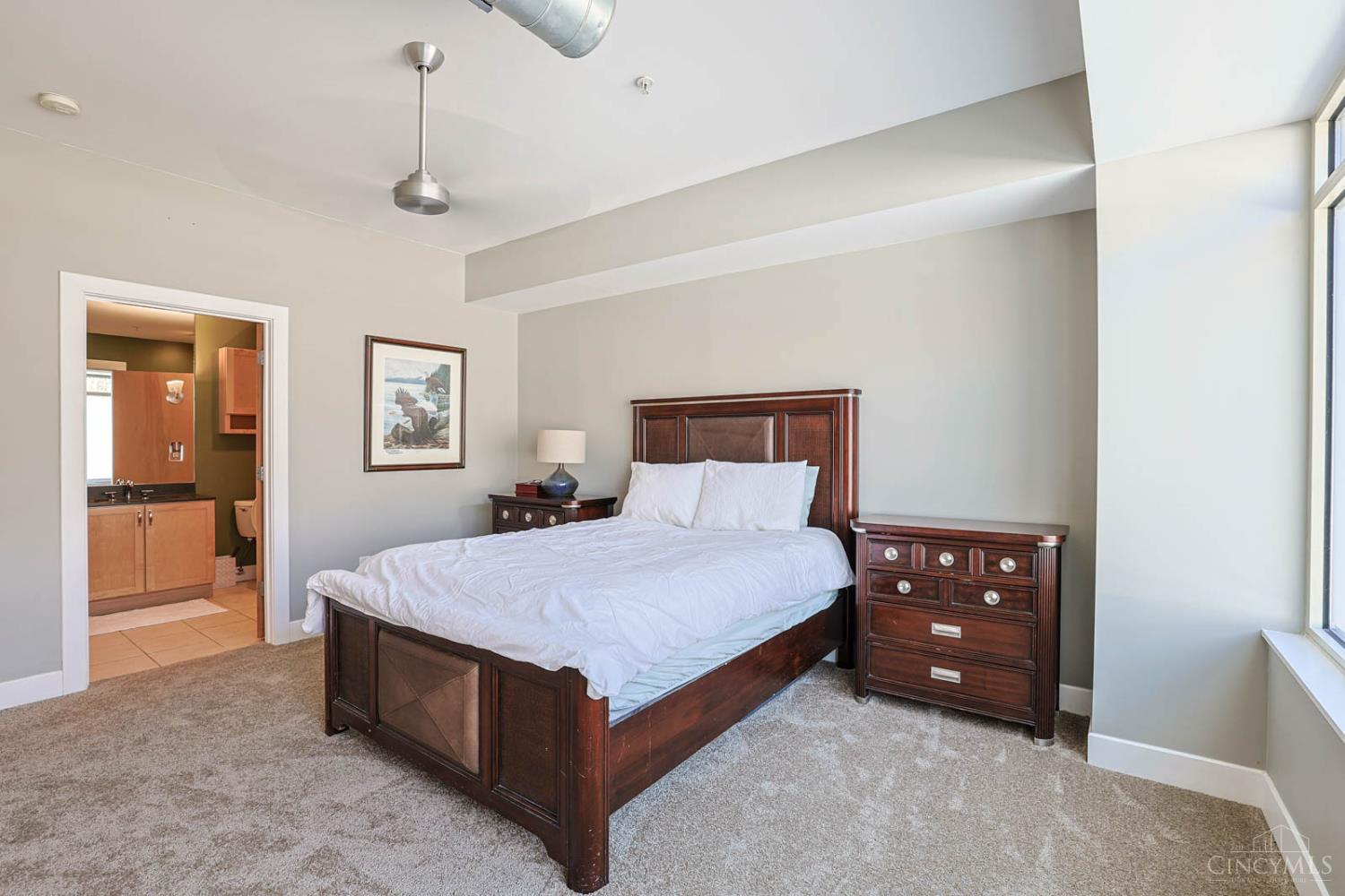 2260 Riverside Drive, Unit 402 Cincinnati, OH 45202 - Photo 17 of 42