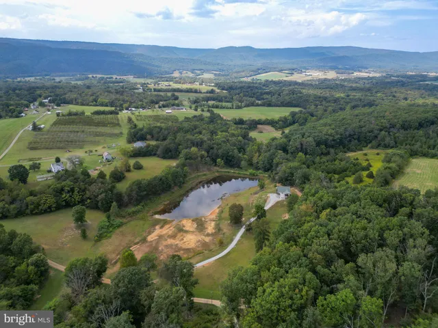 $735,000 | 385 South McDaniel Lane, Shenandoah, VA 22849