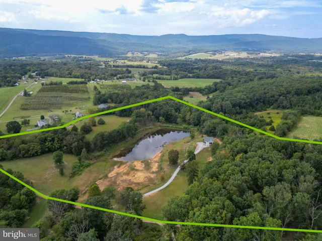 $735,000 | 385 South McDaniel Lane, Shenandoah, VA 22849