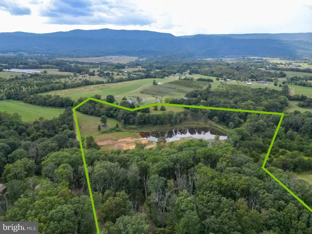 $735,000 | 385 South McDaniel Lane, Shenandoah, VA 22849