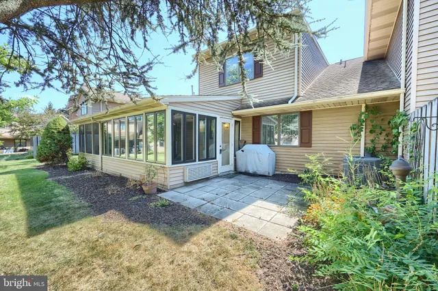 $299,999 | 402 Deerfield Drive, Unit 402, Hanover, PA 17331